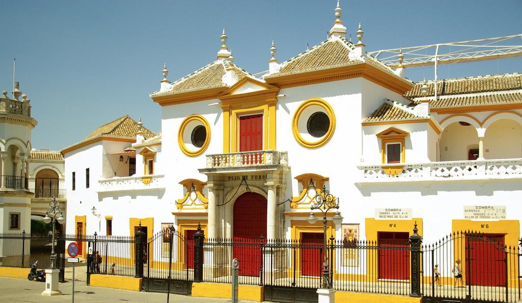 Luxury Apartment Plus Ultra Seville Exterior photo